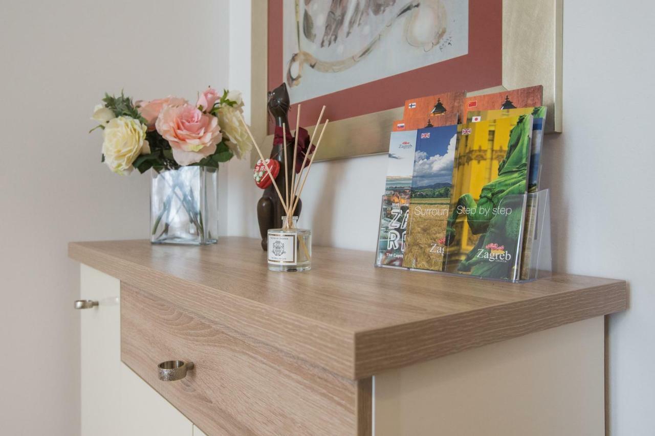 Angela Main Street Luxury Apartment Zagreb Extérieur photo