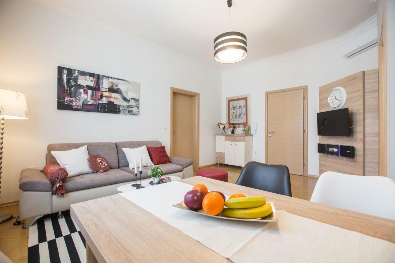 Angela Main Street Luxury Apartment Zagreb Extérieur photo